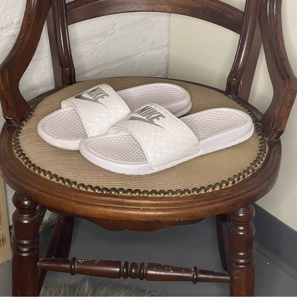 Nike Benassi JDI Slides